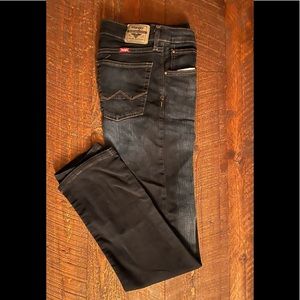 listing-status-banner